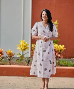 Floral wrap dress with lining slip ( choose smaller size for good fit )