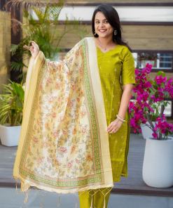 Magilini 3 piece raw silk suit set with Dupatta ( ready to dispatch)
